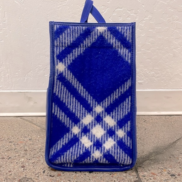 Burberry Check Wool and Leather Shopper Tote - Picture 7 of 16